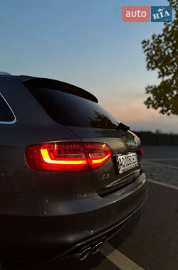 Универсал Audi A4 2015 в 