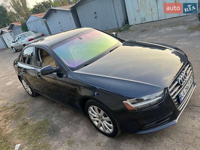 Седан Audi A4 2013 в Днепре
