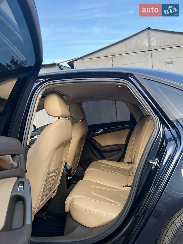 Седан Audi A4 2013 в Днепре