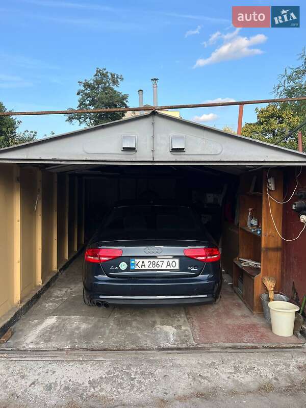 Седан Audi A4 2013 в Днепре