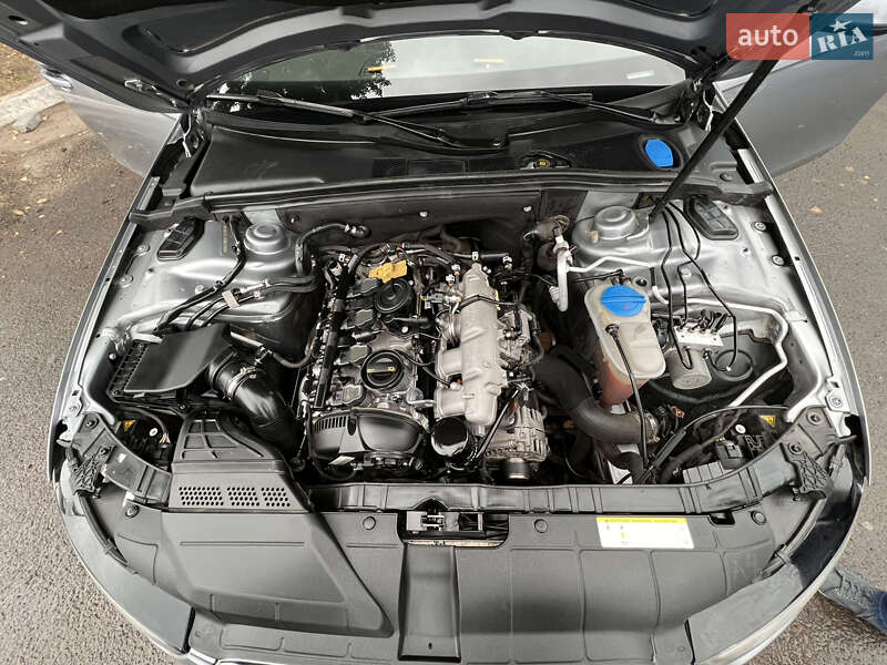 Седан Audi A4 2016 в Львові