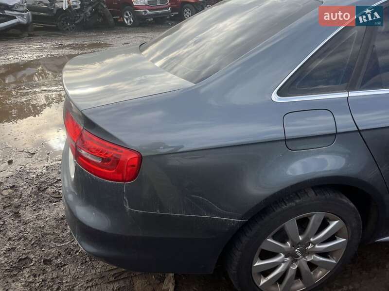 Седан Audi A4 2015 в Львове