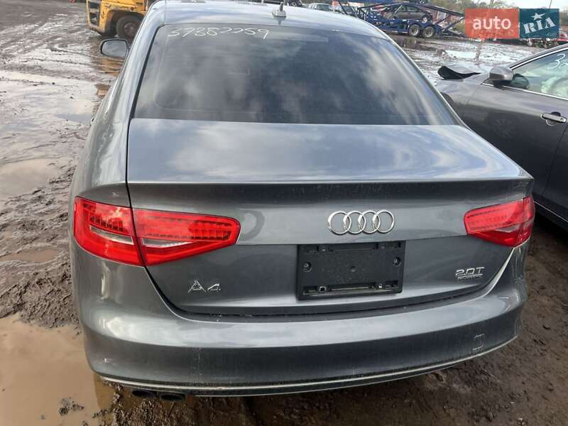 Седан Audi A4 2015 в Львове