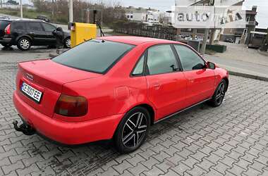 Седан Audi A4 1996 в Чернівцях