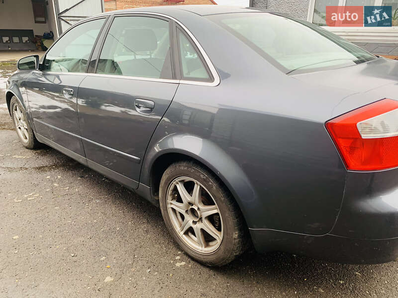 Седан Audi A4 2002 в Рожище