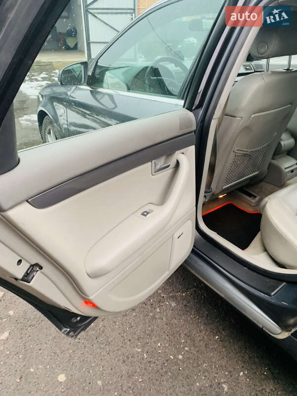 Седан Audi A4 2002 в Рожище