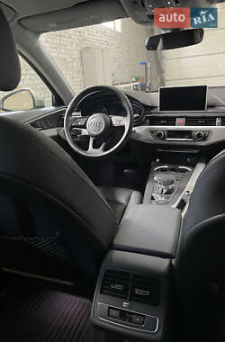 Седан Audi A4 2016 в 