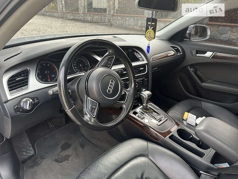 Седан Audi A4 2015 в Яремче