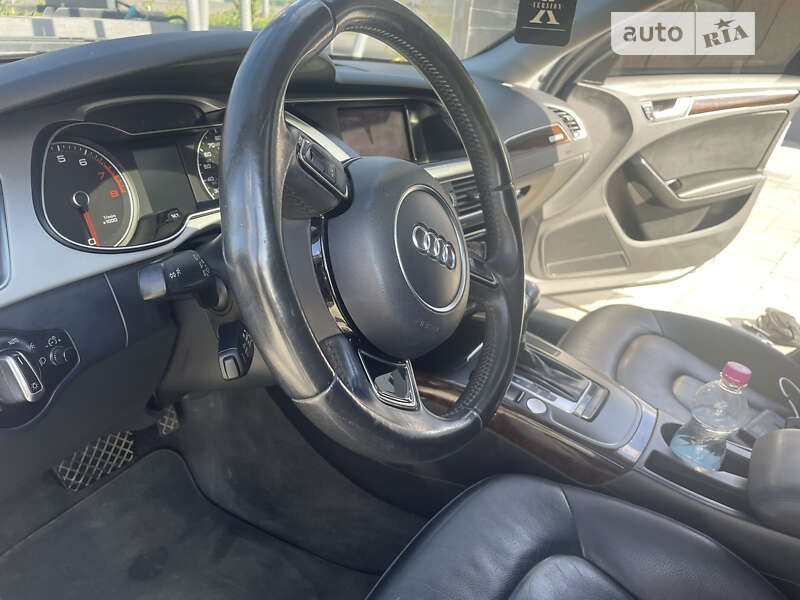 Седан Audi A4 2015 в Яремче