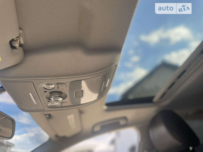 Седан Audi A4 2015 в Яремче