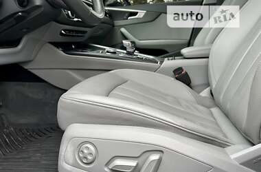 Седан Audi A4 2018 в 