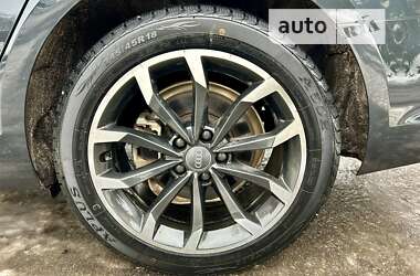 Седан Audi A4 2018 в 