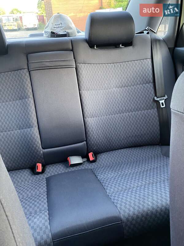 Седан Audi A4 1999 в Ніжині