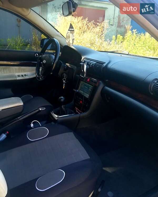 Универсал Audi A4 1999 в Харькове