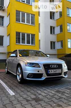 Седан Audi A4 2012 в Обухове