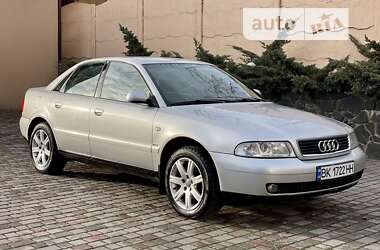 Седан Audi A4 1999 в 