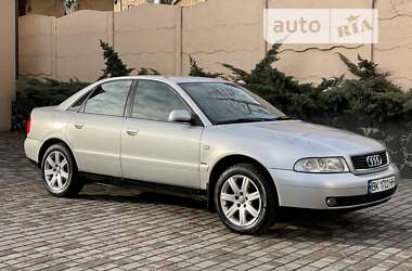 Седан Audi A4 1999 в 