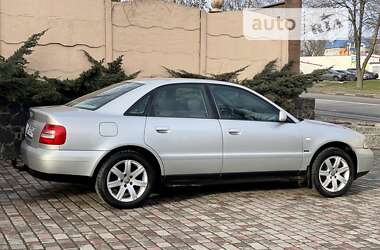 Седан Audi A4 1999 в 