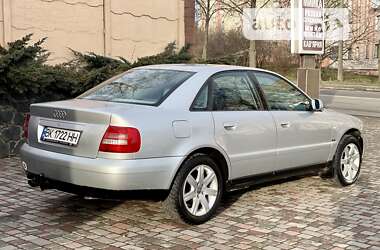 Седан Audi A4 1999 в 