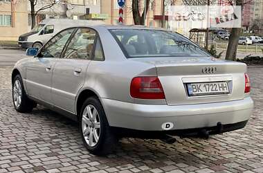 Седан Audi A4 1999 в 