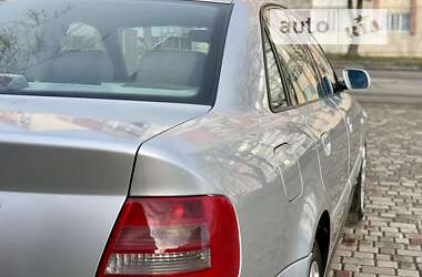 Седан Audi A4 1999 в 