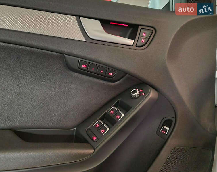 Седан Audi A4 2014 в Золочеве