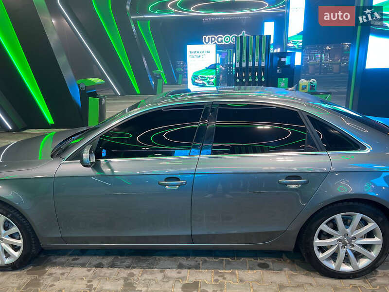Седан Audi A4 2013 в Одессе