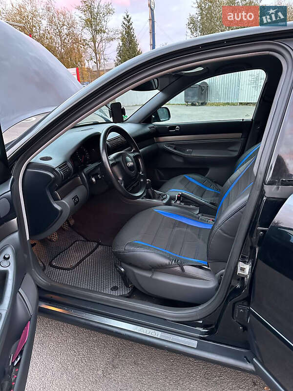 Седан Audi A4 2000 в Виннице