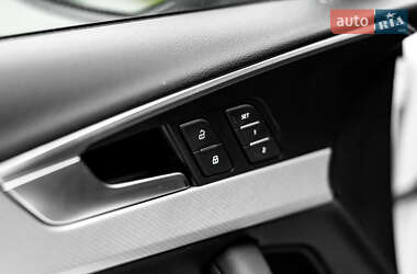 Седан Audi A4 2016 в 