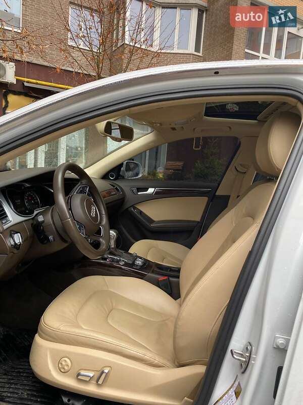 Седан Audi A4 2015 в Виннице