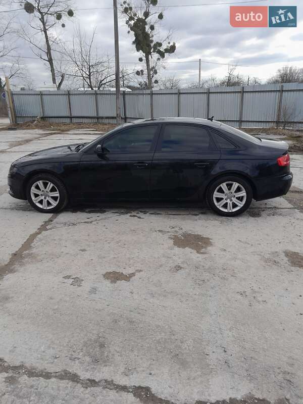 Седан Audi A4 2010 в Миколаєві