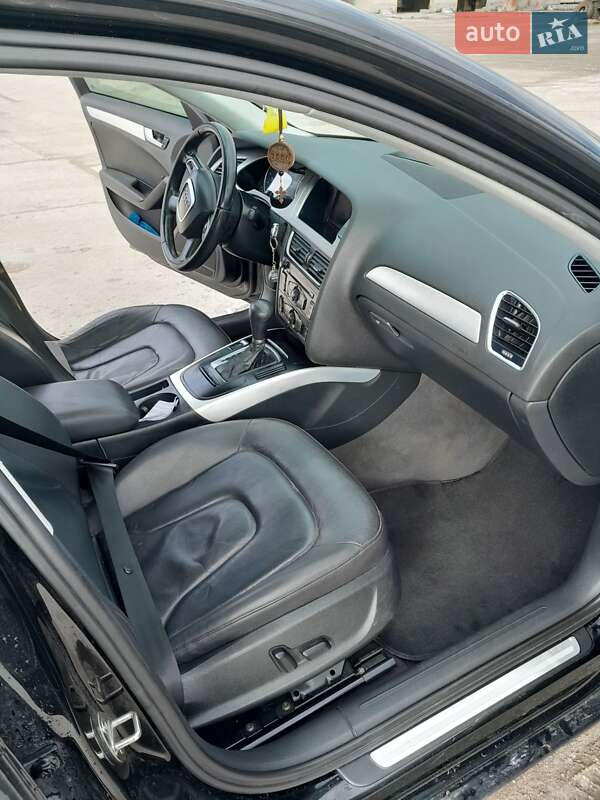 Седан Audi A4 2010 в Миколаєві
