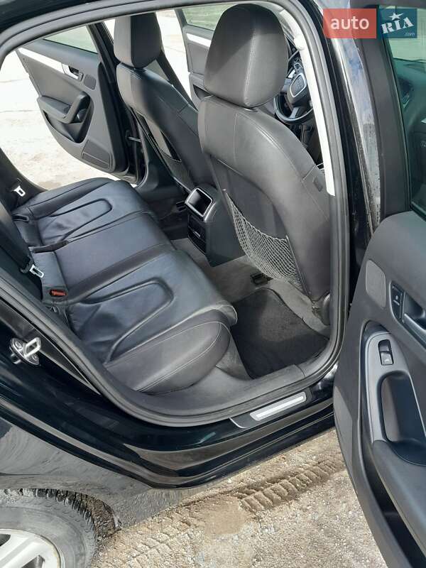 Седан Audi A4 2010 в Миколаєві