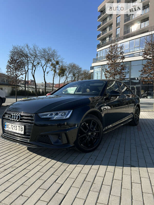 Седан Audi A4 2019 в Львові