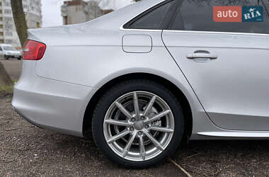 Седан Audi A4 2014 в Черкасах