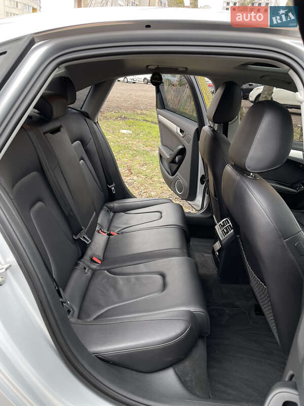 Седан Audi A4 2014 в Черкасах