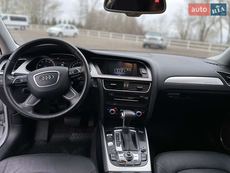 Седан Audi A4 2014 в Черкассах