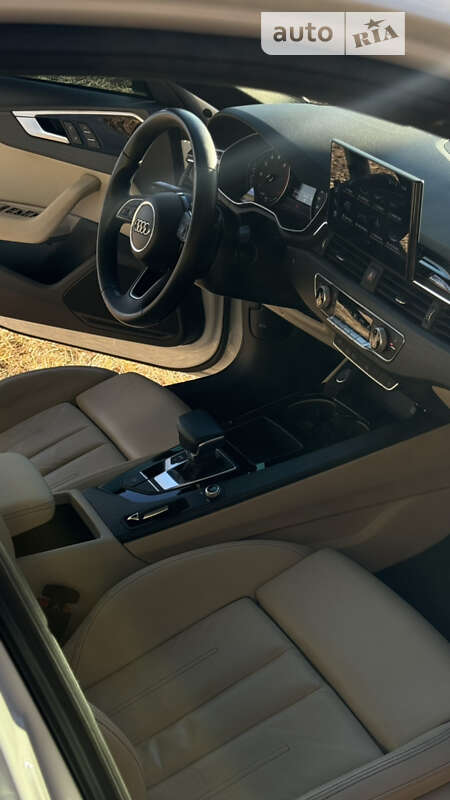 Седан Audi A4 2020 в Сумах