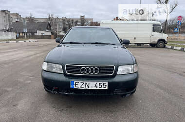 Седан Audi A4 1998 в Коростене