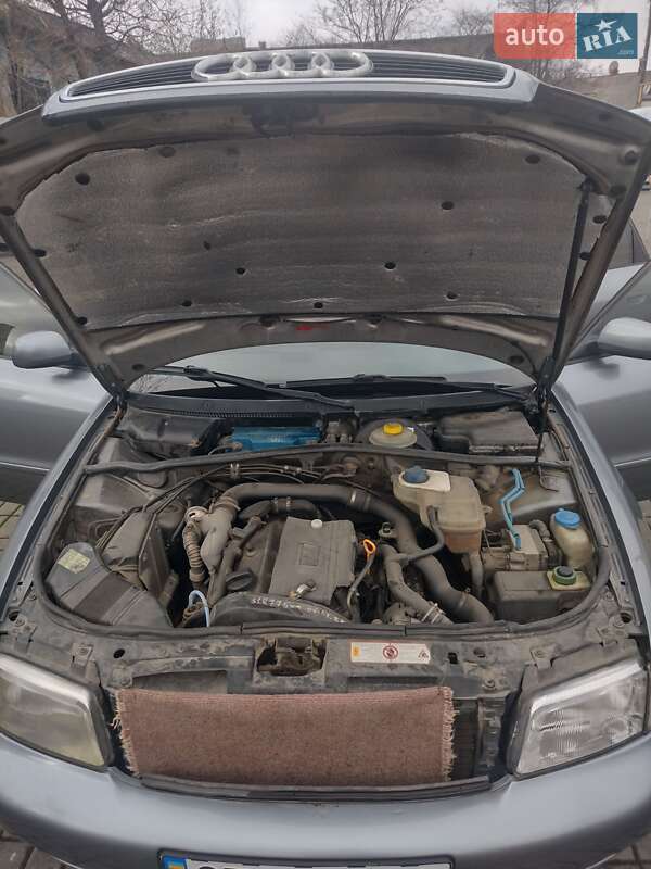 Универсал Audi A4 1996 в Черновцах