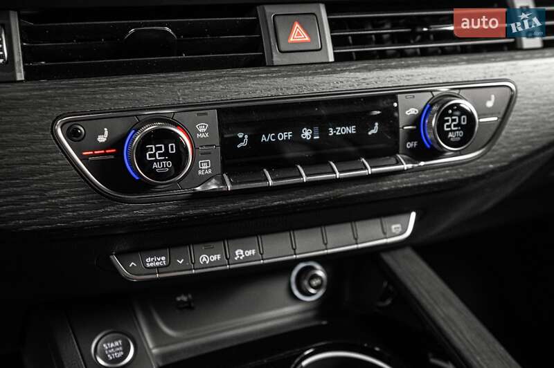 Седан Audi A4 2019 в Одессе