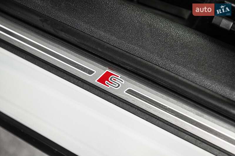 Седан Audi A4 2019 в Одессе