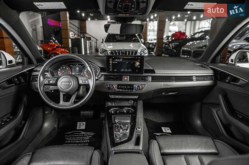 Седан Audi A4 2019 в Одессе