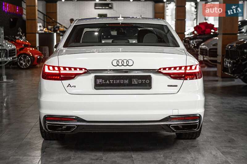 Седан Audi A4 2019 в Одессе
