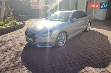 Седан Audi A4 2016 в Львове