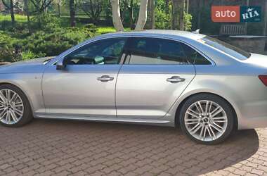 Седан Audi A4 2016 в Львове