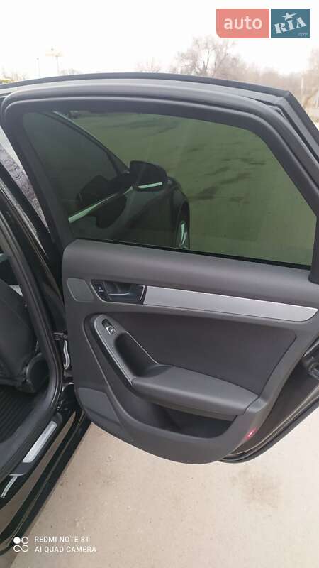 Седан Audi A4 2012 в Днепре