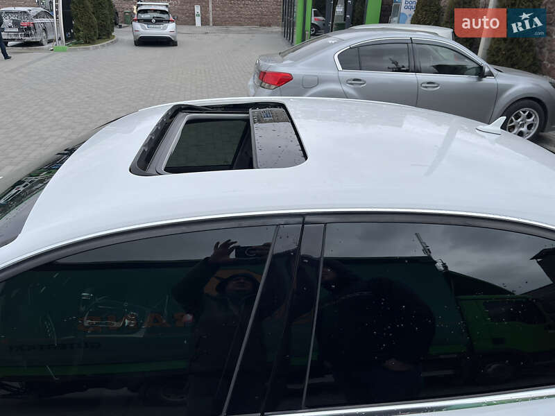 Седан Audi A4 2014 в Киеве