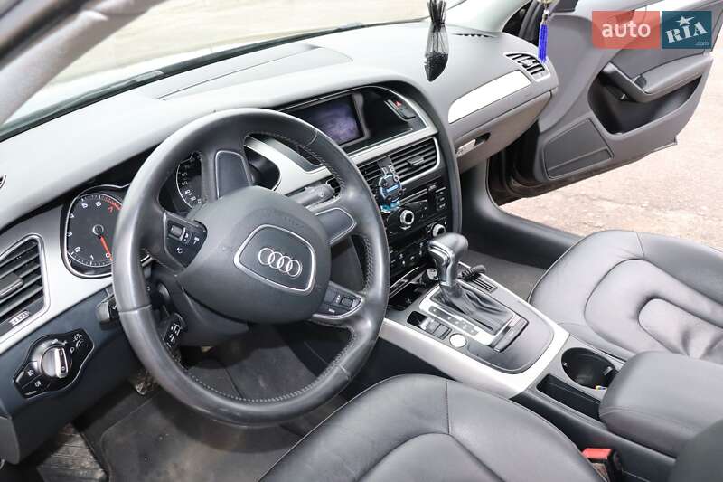 Седан Audi A4 2014 в Николаеве