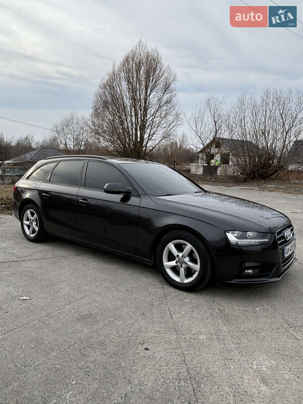 Универсал Audi A4 2014 в Звягеле